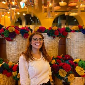 Meet your Posher, Alejandra